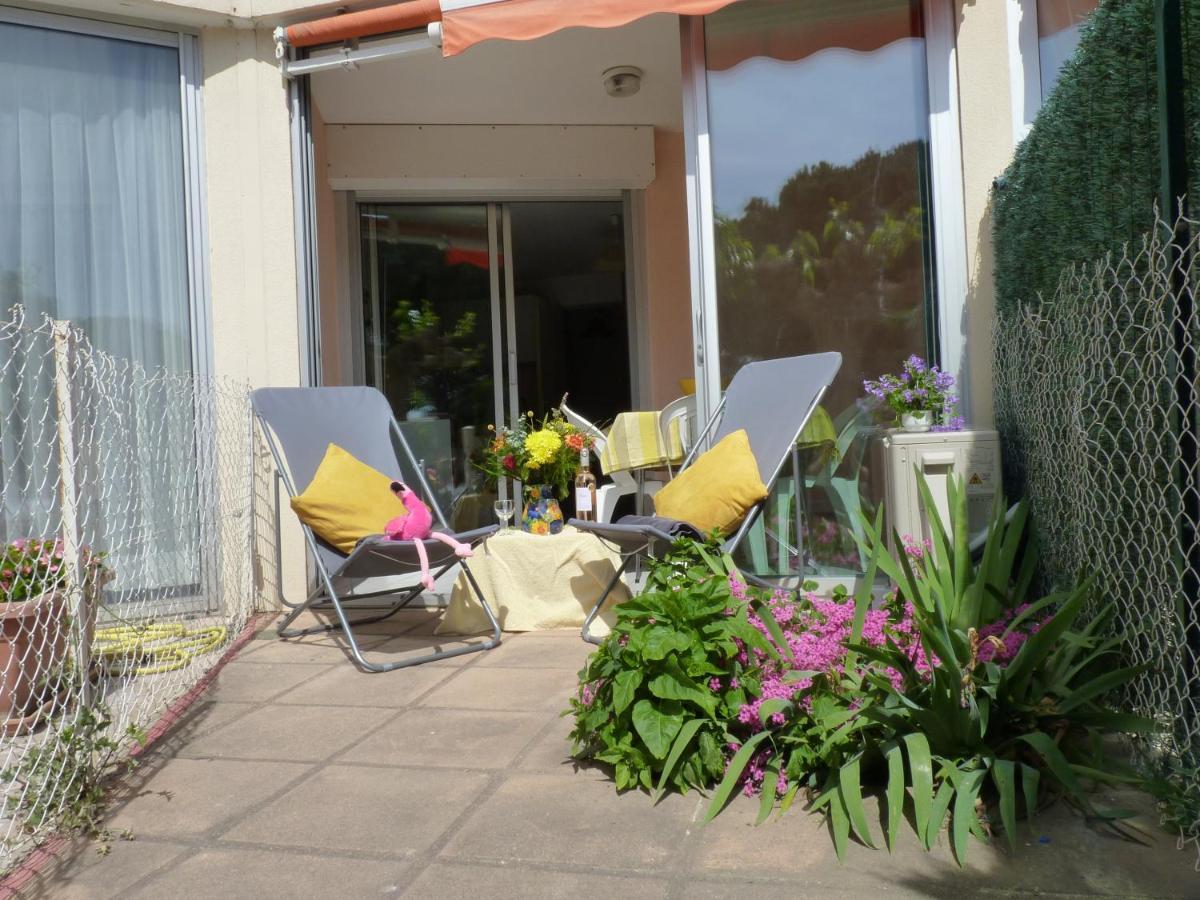Agréable appartement en rez-de-jardin à deux pas des plages Le Grau-du-Roi Esterno foto